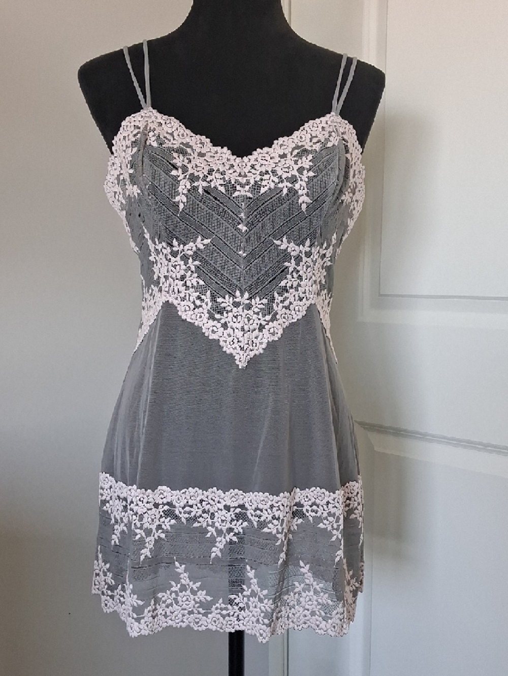 Wacoal Embrace Lace Chemise Slip Lingerie ** Size XL - Picture 2 of 8